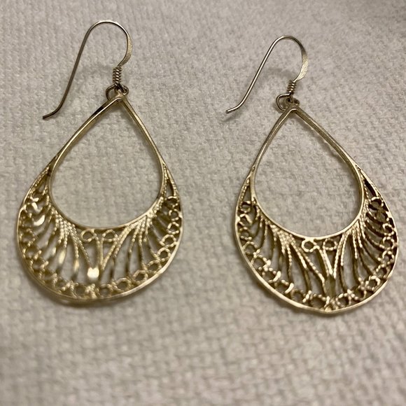 Sterling Silver 925 Teardrop Shaped Dangle Earrings - Picture 2 of 4